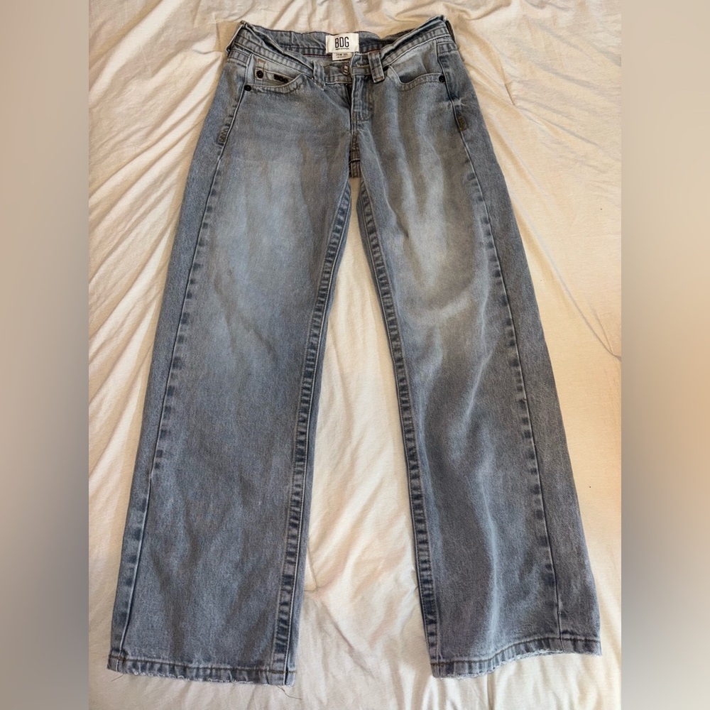 Urban low-rise baggy jeans